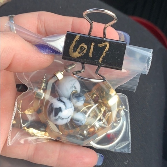 💐5/25 5 pair lot bundle statement earrings - Picture 11 of 11